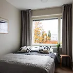 Freshly Renovated 2-bedroom In Centrum *