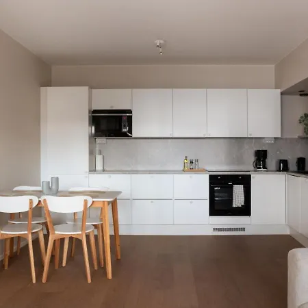 Freshly Renovated 2-bedroom In Centrum 公寓 *