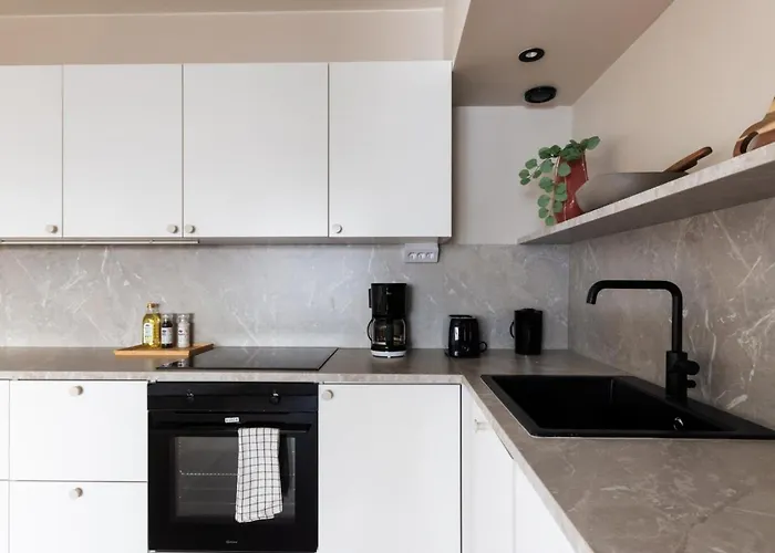 Freshly Renovated 2-bedroom In Centrum Appartement