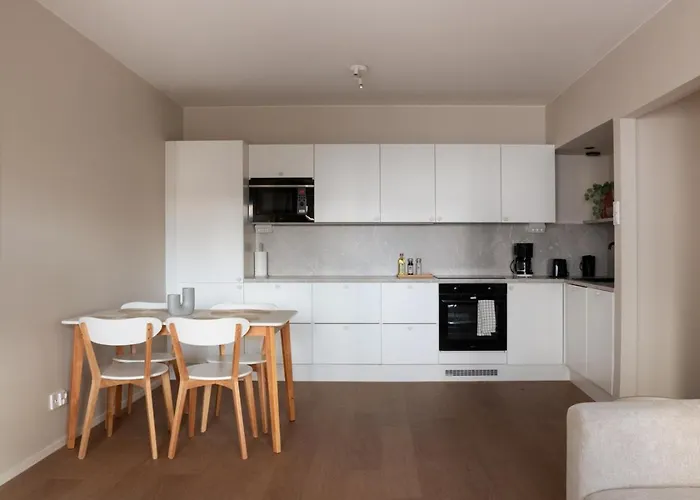 Freshly Renovated 2-bedroom In Centrum 公寓 *