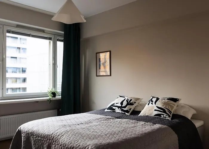 Freshly Renovated 2-bedroom In Centrum